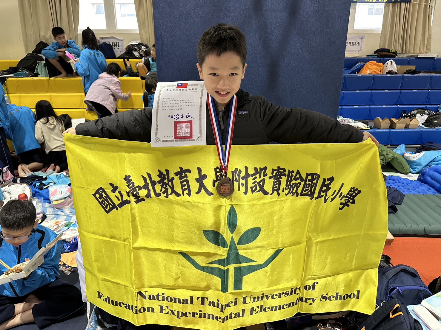 陳奕翔個人.jpg