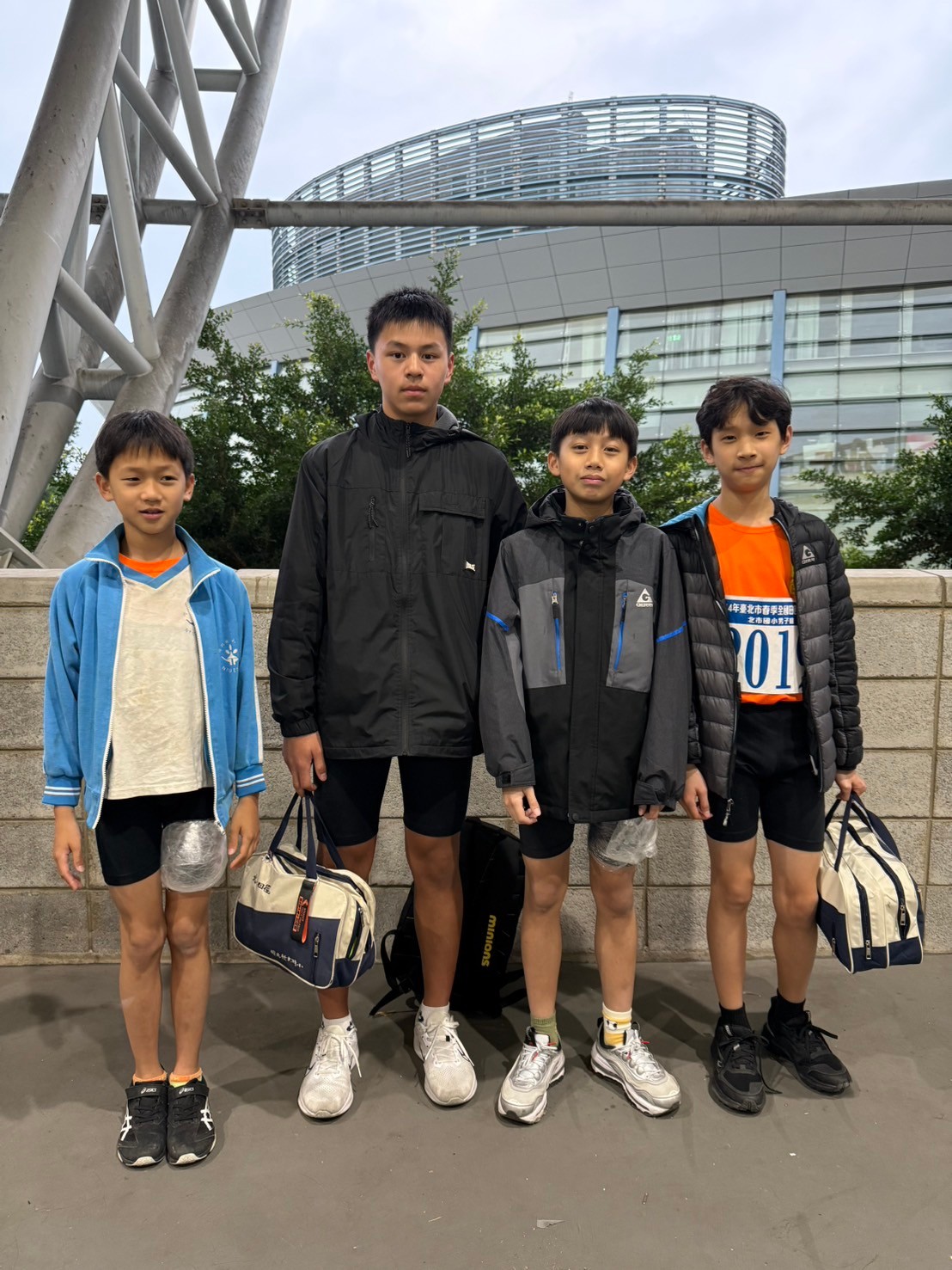 5男生接力.jpg