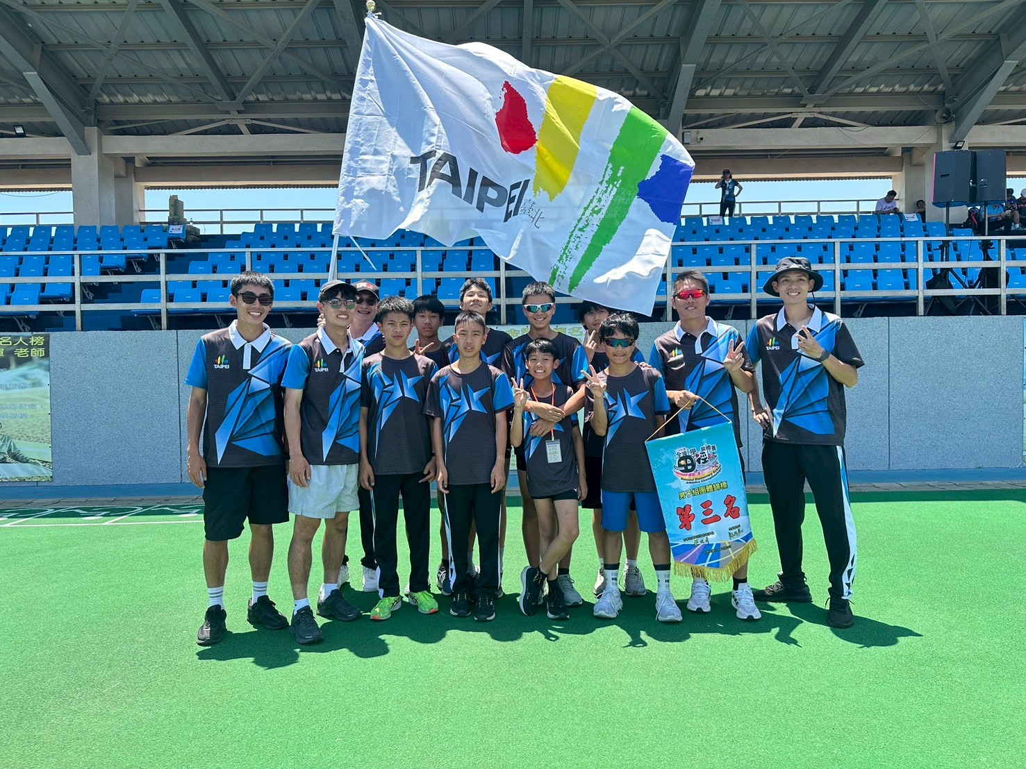 5隊友與教練.jpg